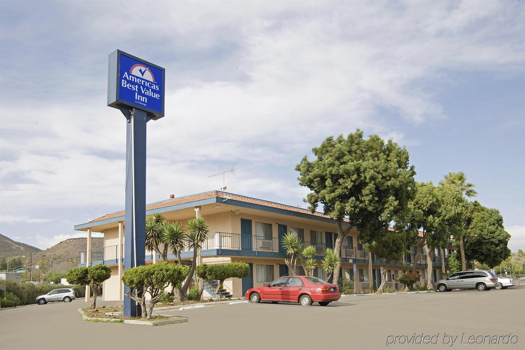 Americas Best Value Inn Thousand Oaks Εξωτερικό φωτογραφία