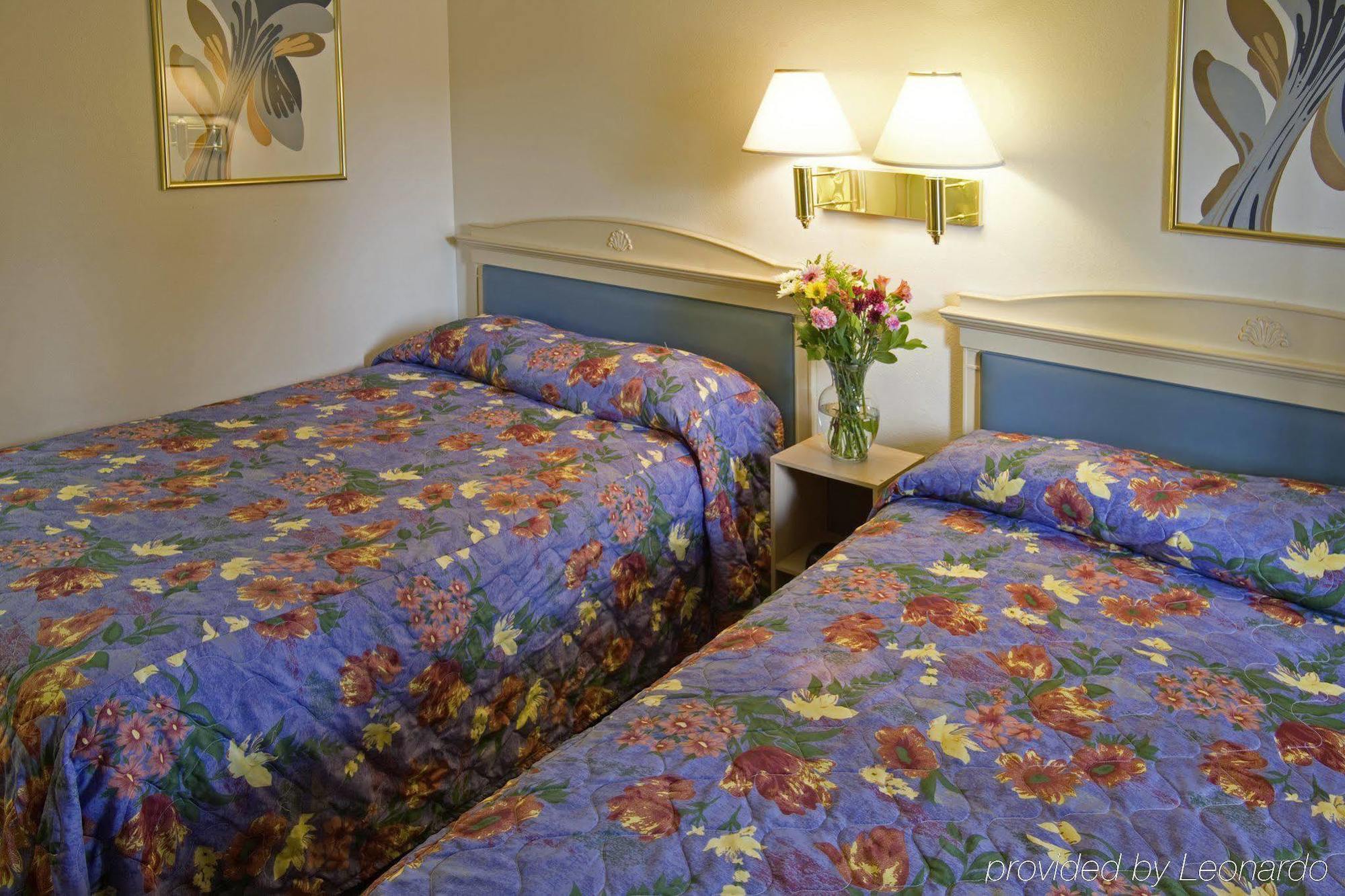 Americas Best Value Inn Thousand Oaks Δωμάτιο φωτογραφία