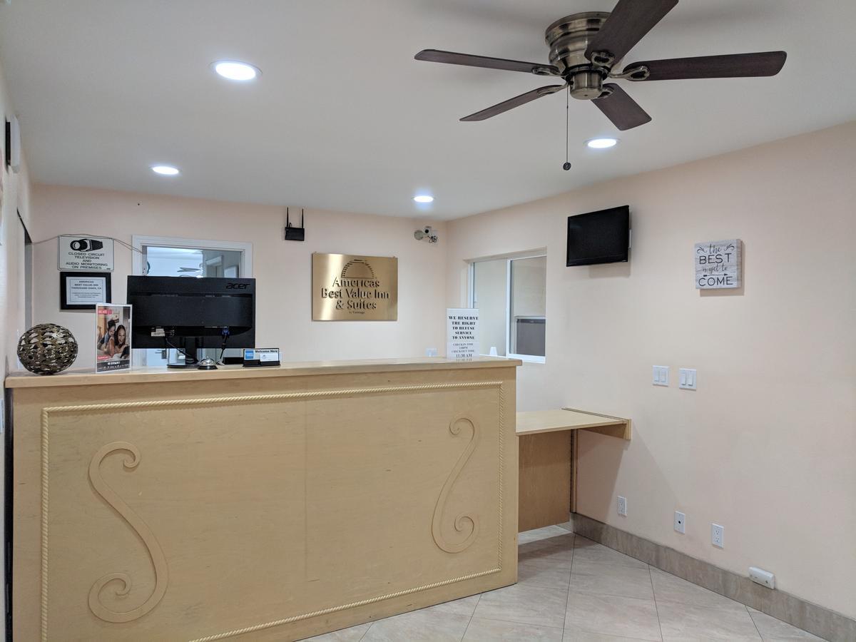 Americas Best Value Inn Thousand Oaks Εξωτερικό φωτογραφία