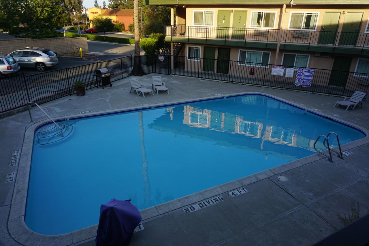 Americas Best Value Inn Thousand Oaks Εξωτερικό φωτογραφία