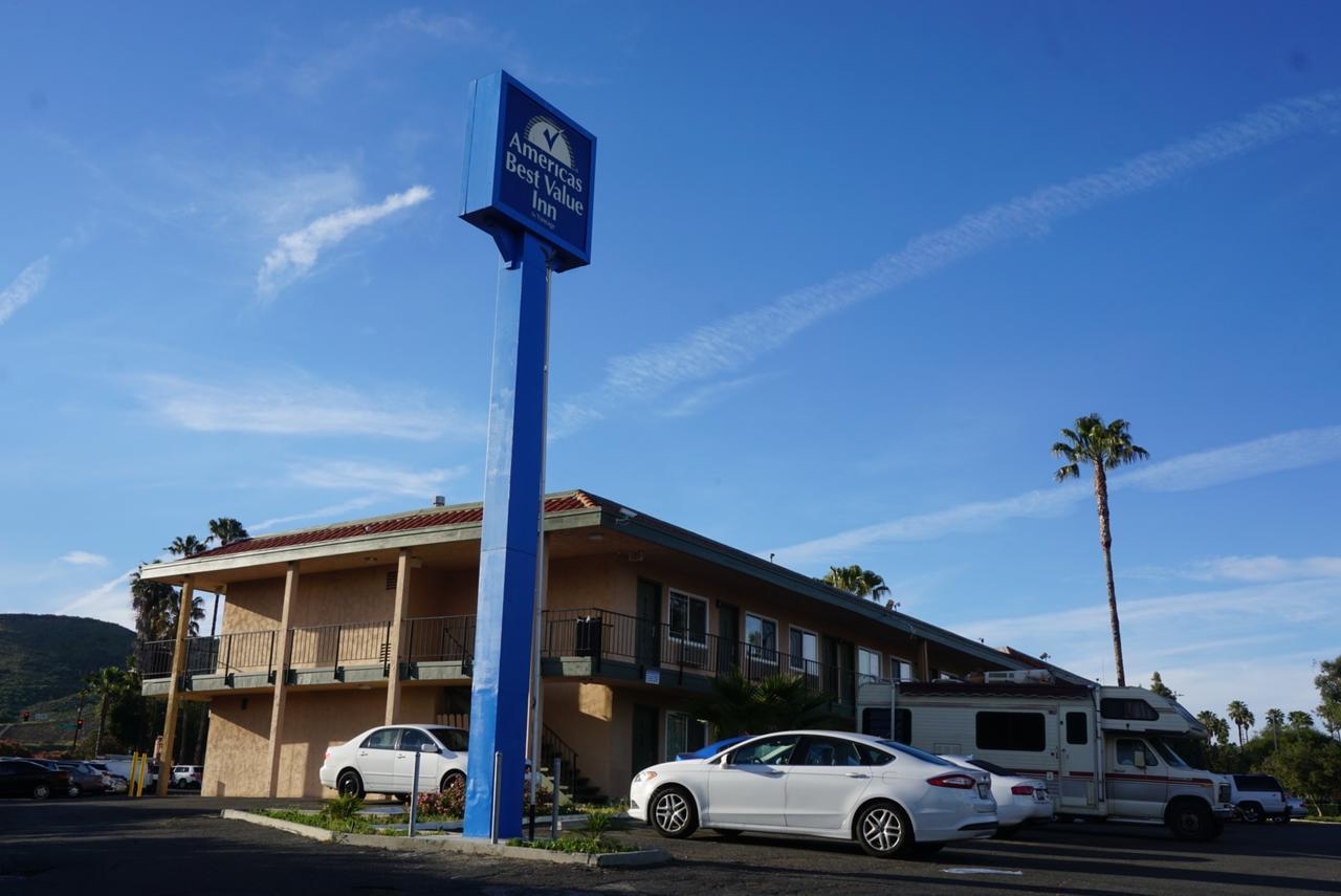 Americas Best Value Inn Thousand Oaks Εξωτερικό φωτογραφία