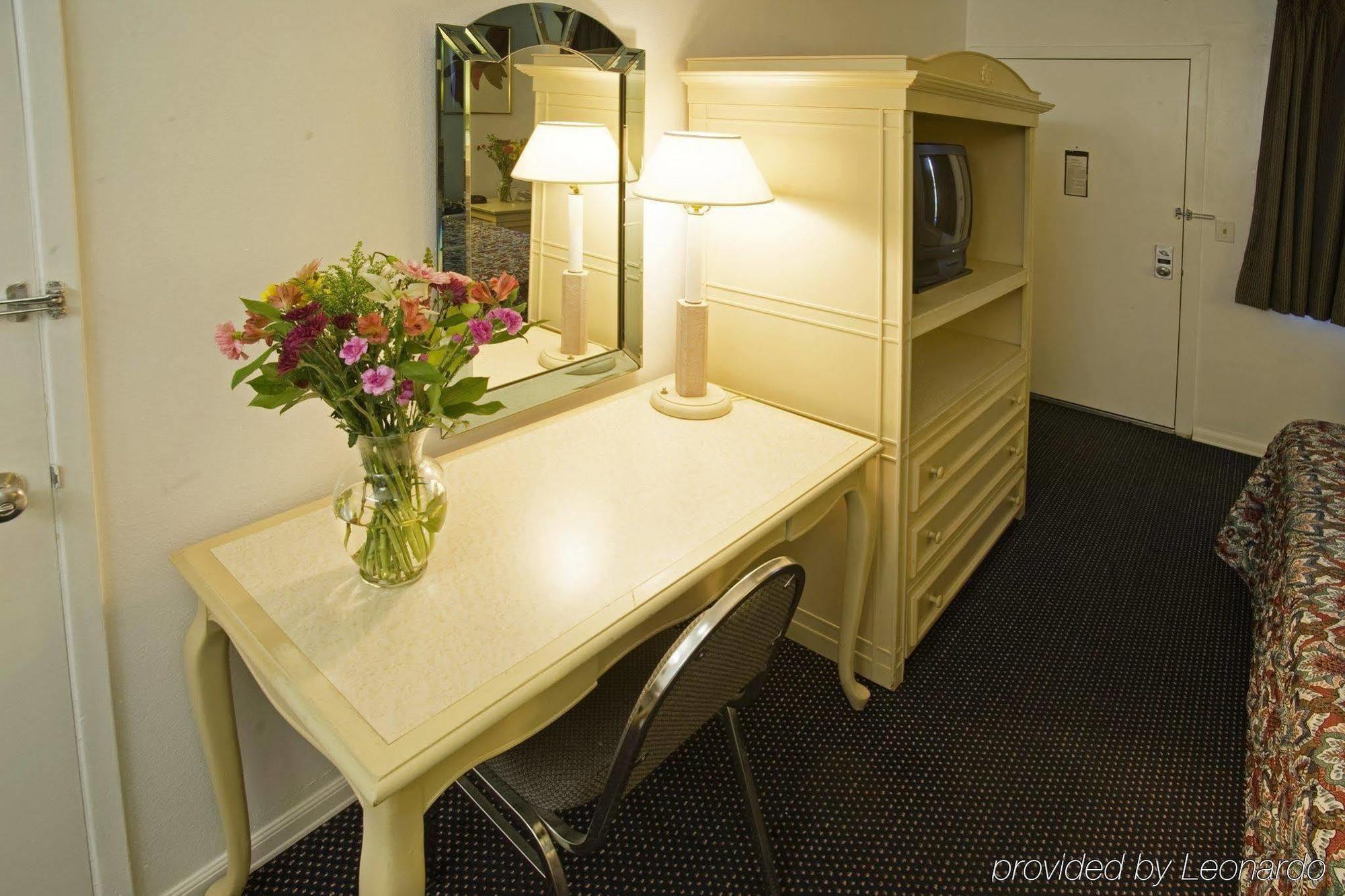 Americas Best Value Inn Thousand Oaks Εξωτερικό φωτογραφία