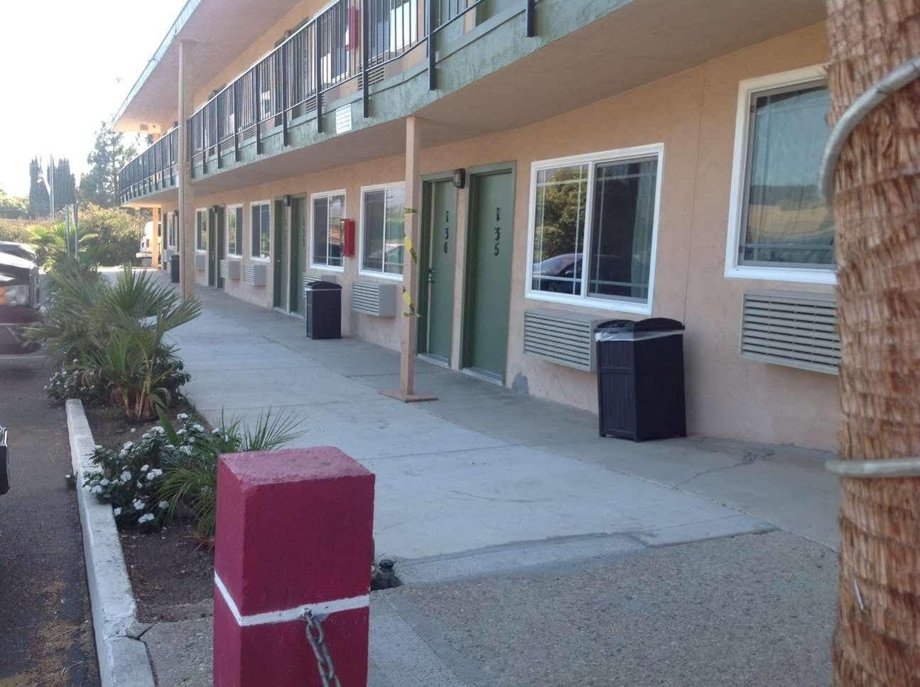 Americas Best Value Inn Thousand Oaks Εξωτερικό φωτογραφία